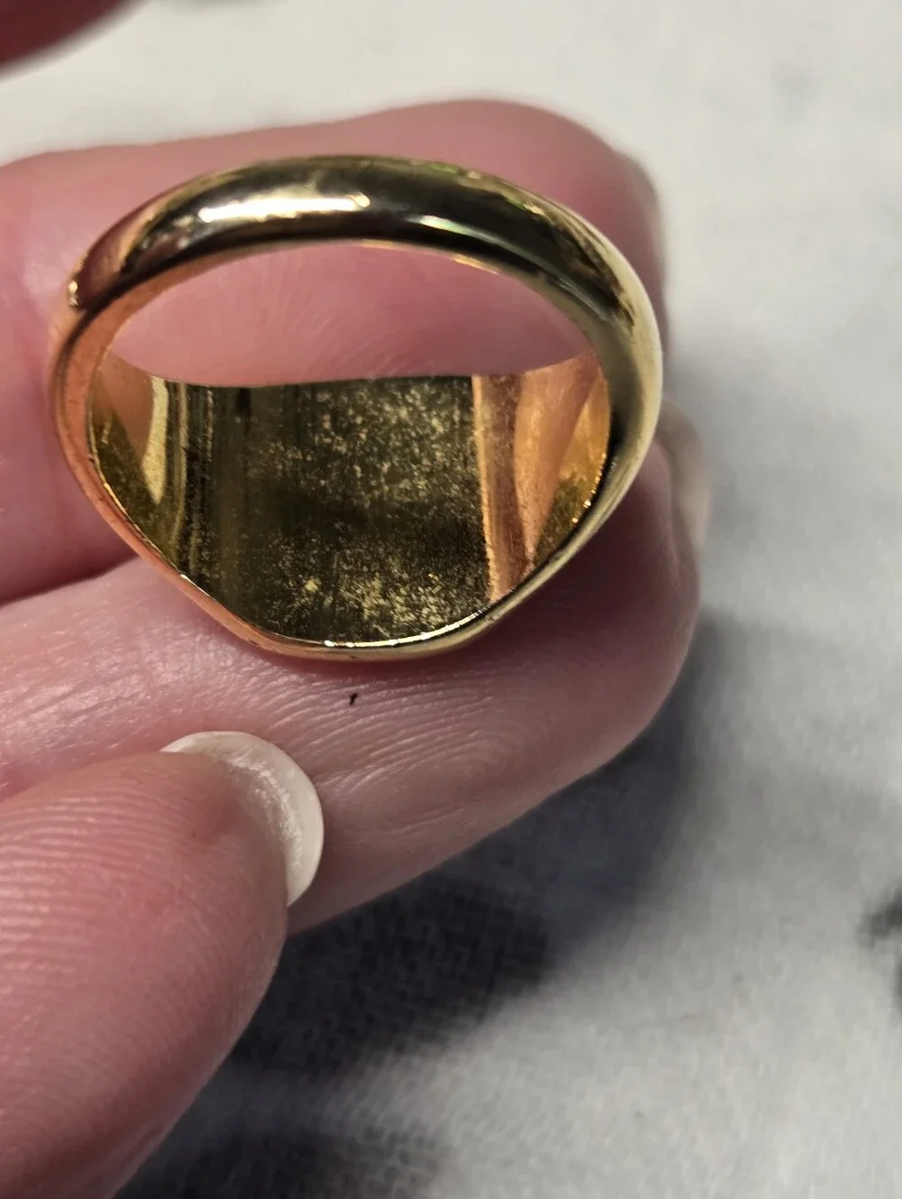 Gold Eletroplated Men’s Signet Ring with Three Stone Accents